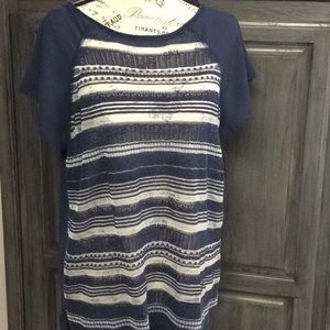 Simply Vera wang top